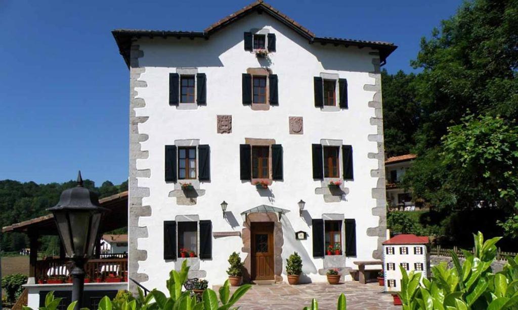 Hotel Rural Irigoienea Urdax Екстериор снимка