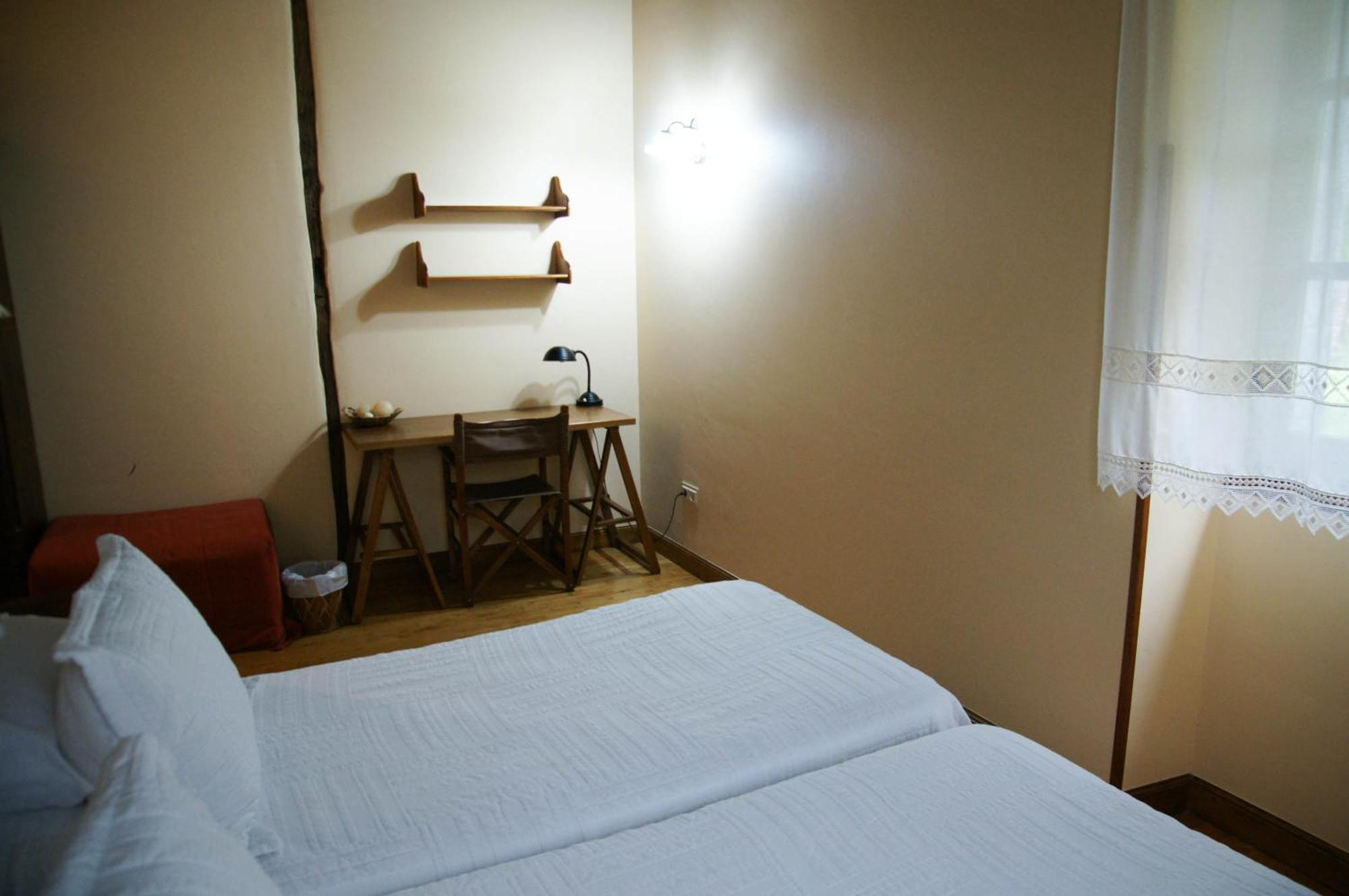 Hotel Rural Irigoienea Urdax Стая снимка