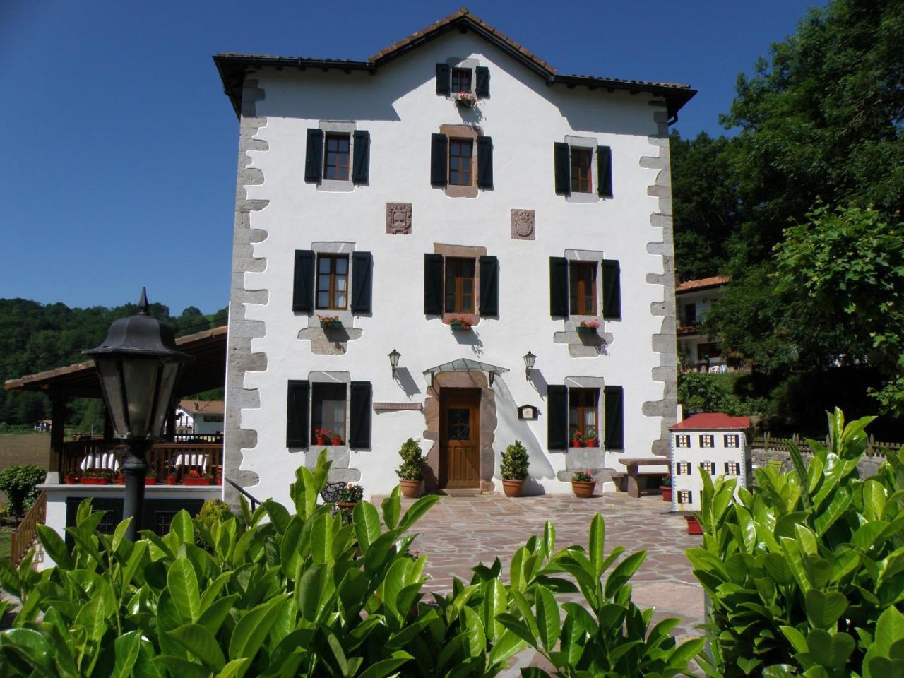 Hotel Rural Irigoienea Urdax Екстериор снимка